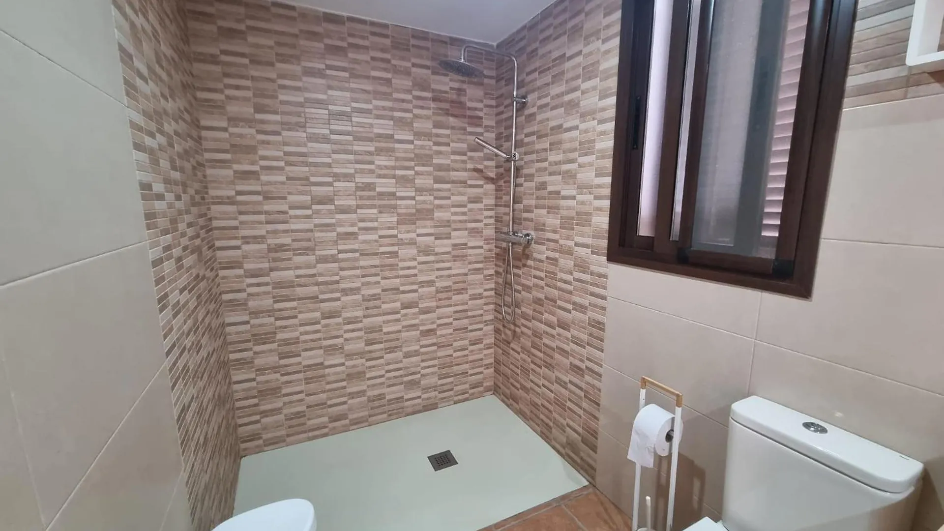 בית נופש טורוקס Chalet Isla Ibiza - Casa Adosada 5 Dormitorios Con Terraza By Hi Nerja Real Estate