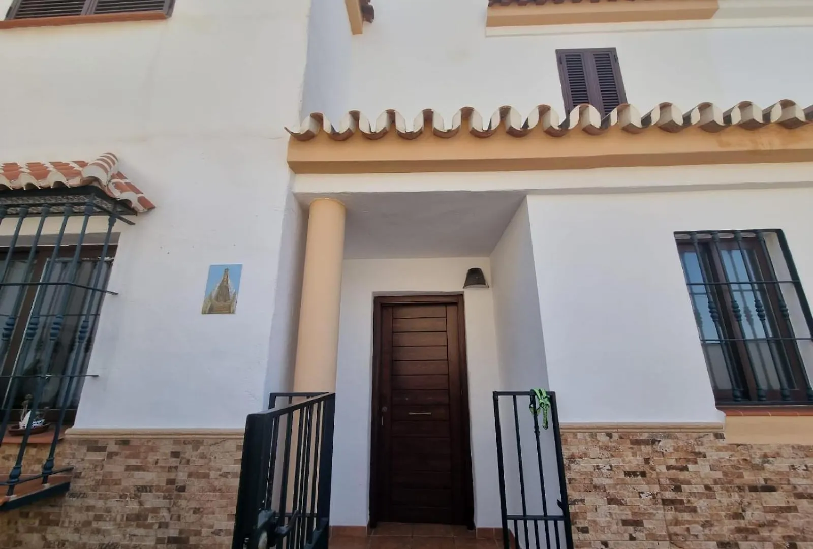 Chalet Isla Ibiza - Casa Adosada 5 Dormitorios Con Terraza By Hi Nerja Real Estate Torrox