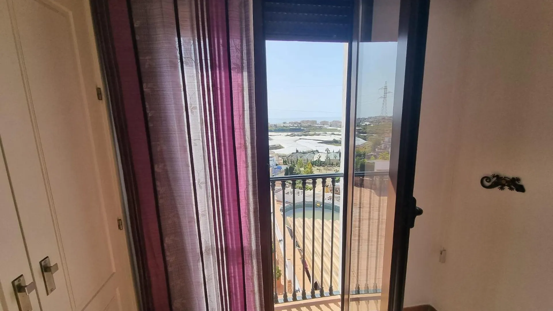 טורוקס Chalet Isla Ibiza - Casa Adosada 5 Dormitorios Con Terraza By Hi Nerja Real Estate 0*,  ספרד