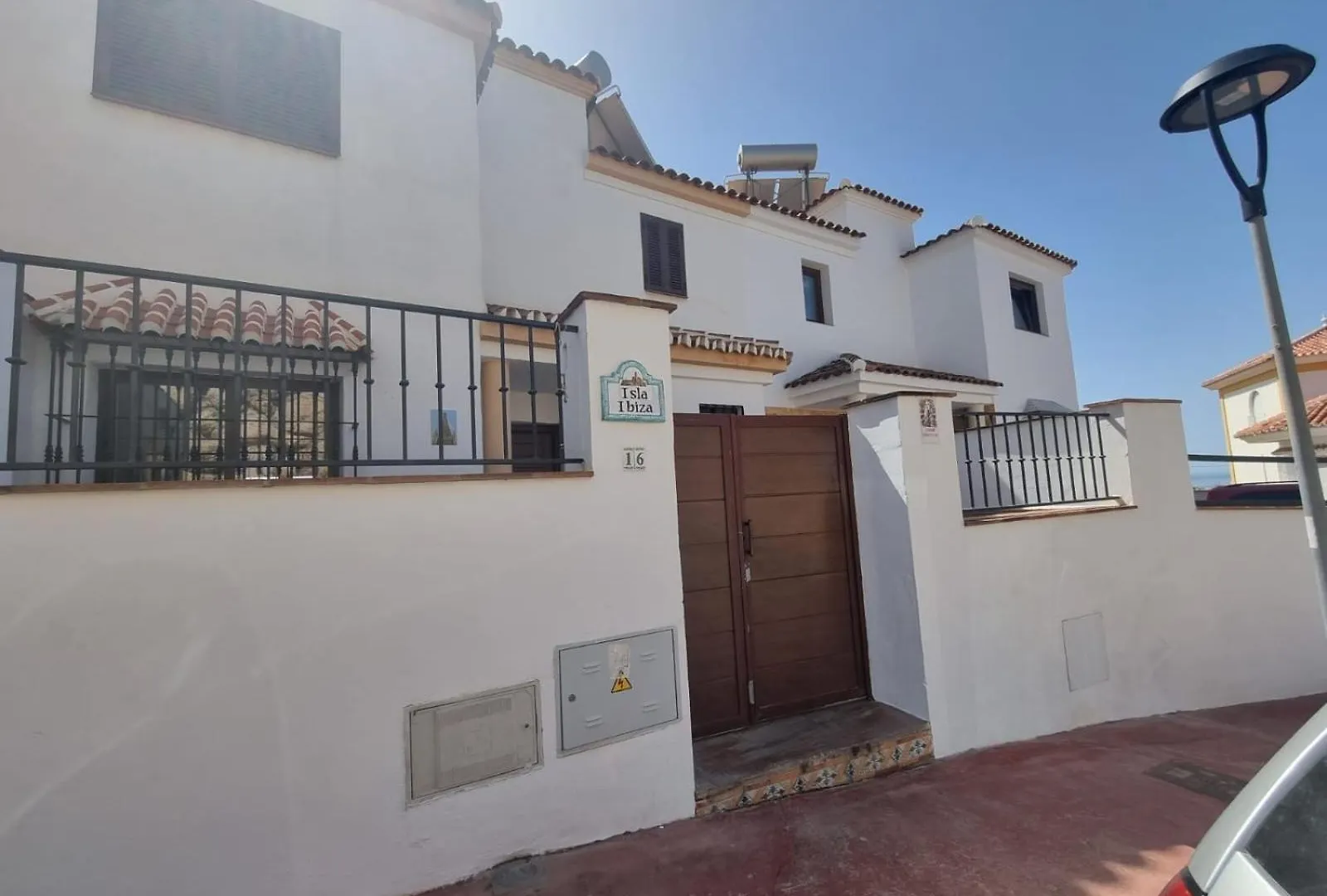 טורוקס Chalet Isla Ibiza - Casa Adosada 5 Dormitorios Con Terraza By Hi Nerja Real Estate בית נופש